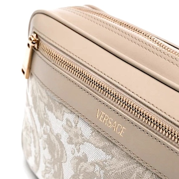 Authentic VERSACE Jacquard Athena Leather Clutch Wristlet Bag Accessories NWT - Picture 2 of 7